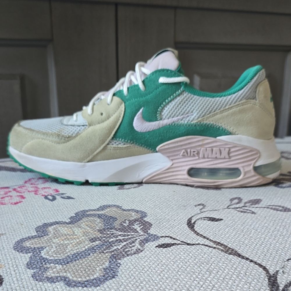Nike Air Max Women's Sneakers - Green and Beige
